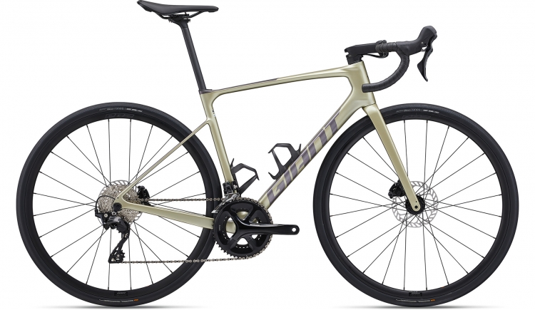 Rower szosowy Giant Defy Advanced 1 2024